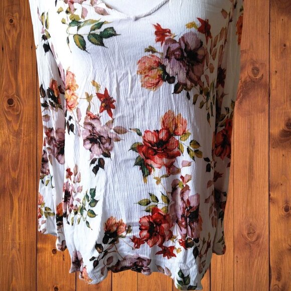 Staccato Women's Large Long Sleeve Floral Blouse with Crochet Lace Back Accents - Picture 3 of 7